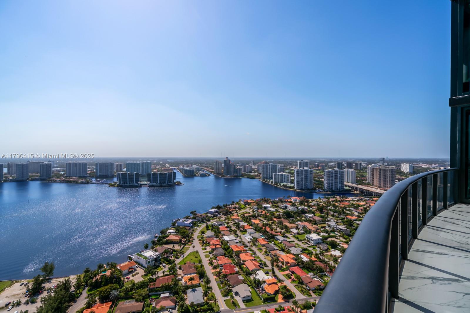 18555 COLLINS AVENUE COND - Residential