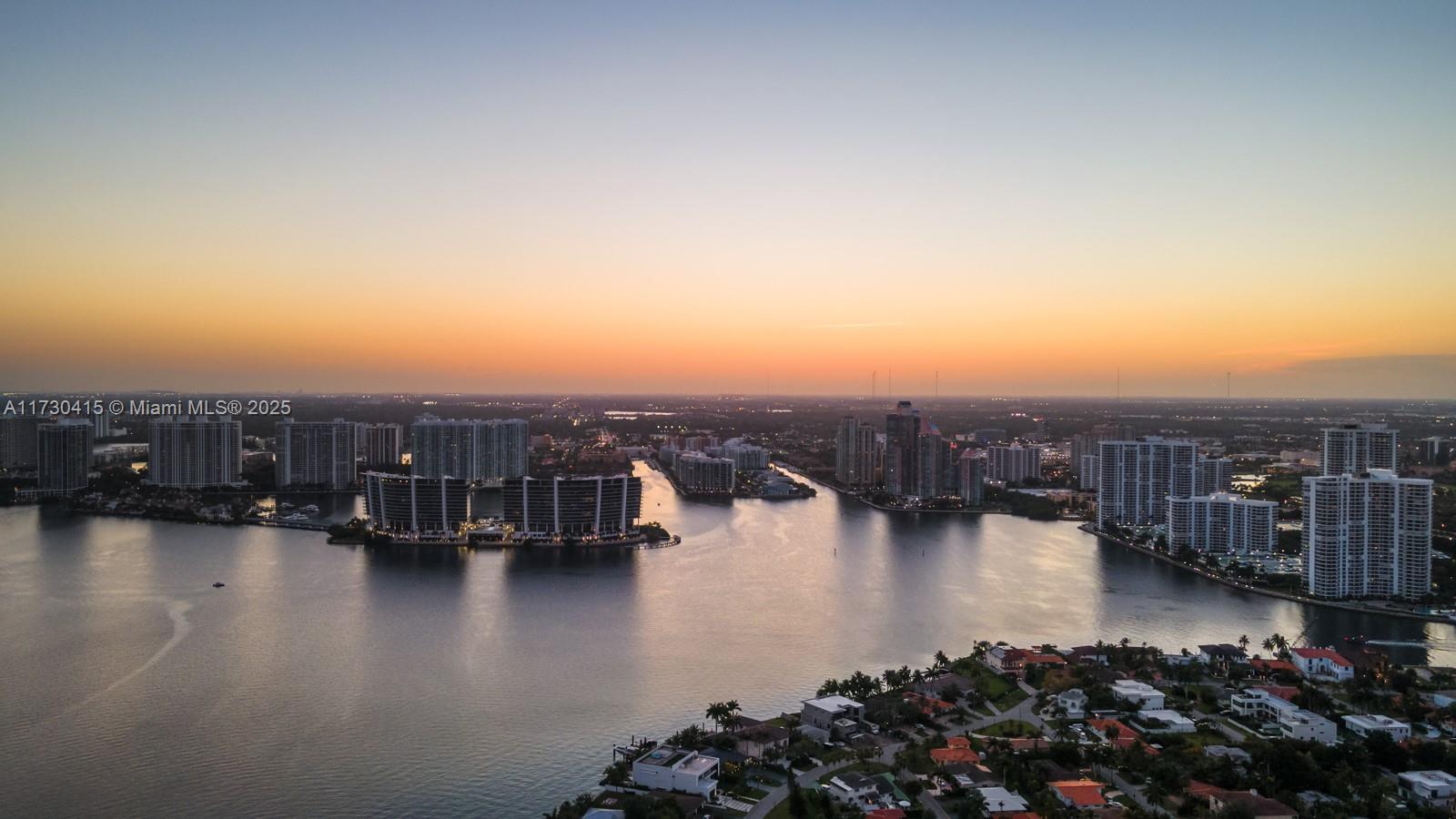 18555 COLLINS AVENUE COND - Residential