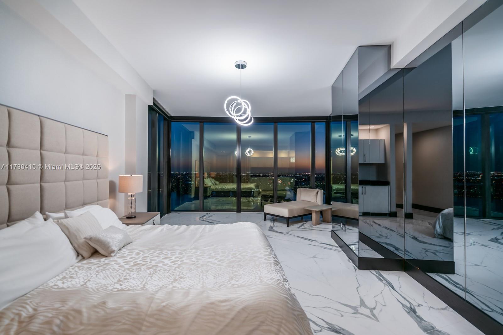 18555 COLLINS AVENUE COND - Residential