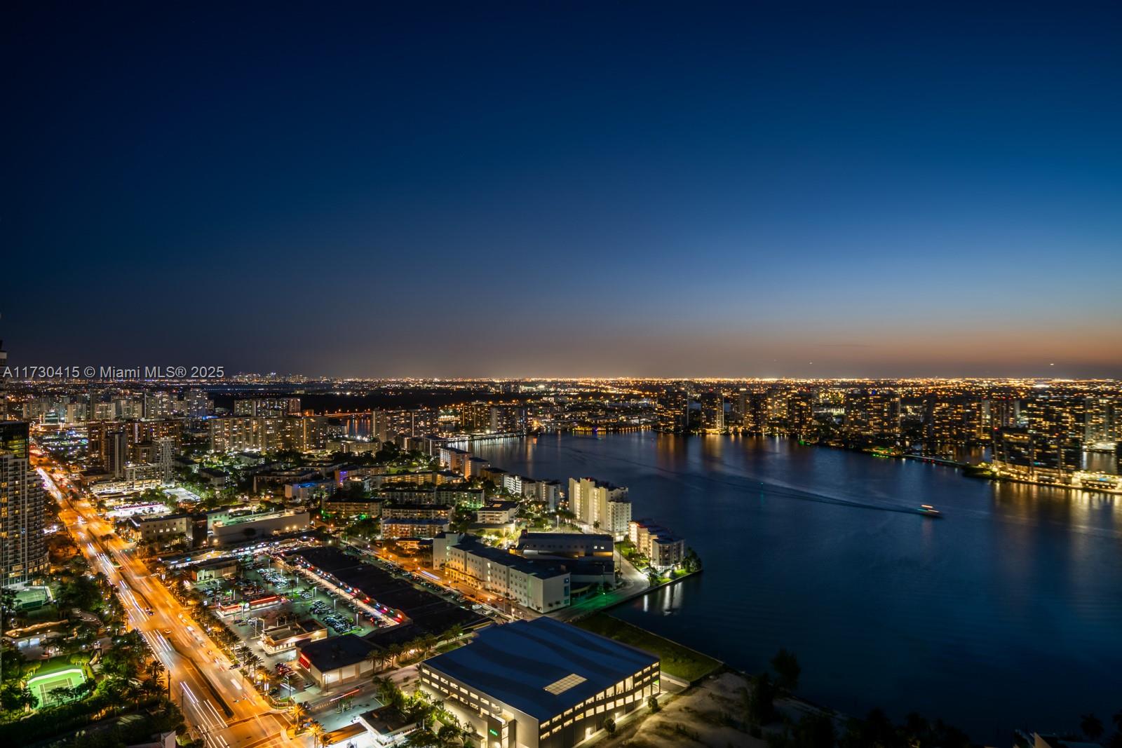 18555 COLLINS AVENUE COND - Residential