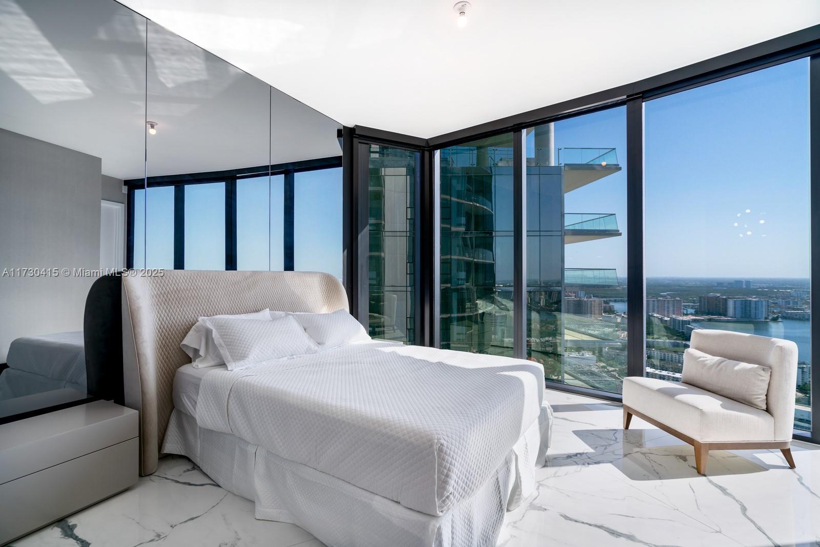 18555 COLLINS AVENUE COND - Residential