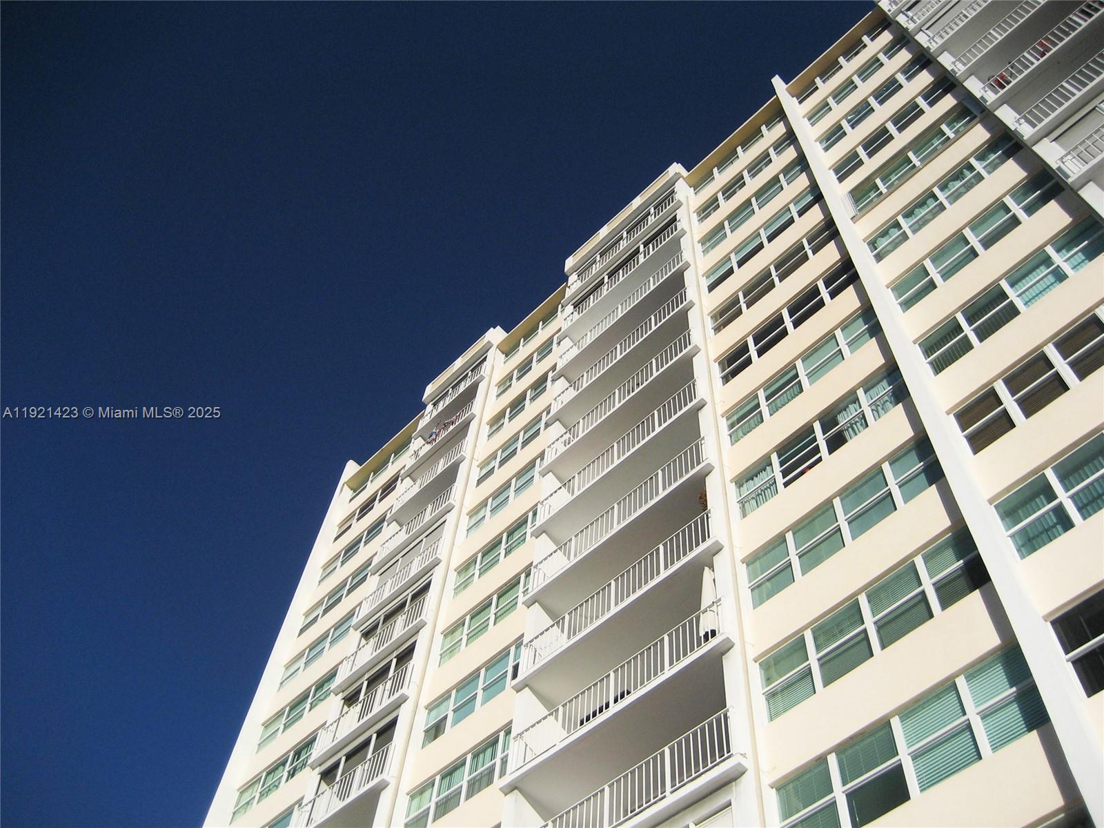 TRAFALGAR TOWERS CONDOMIN - Residential Lease