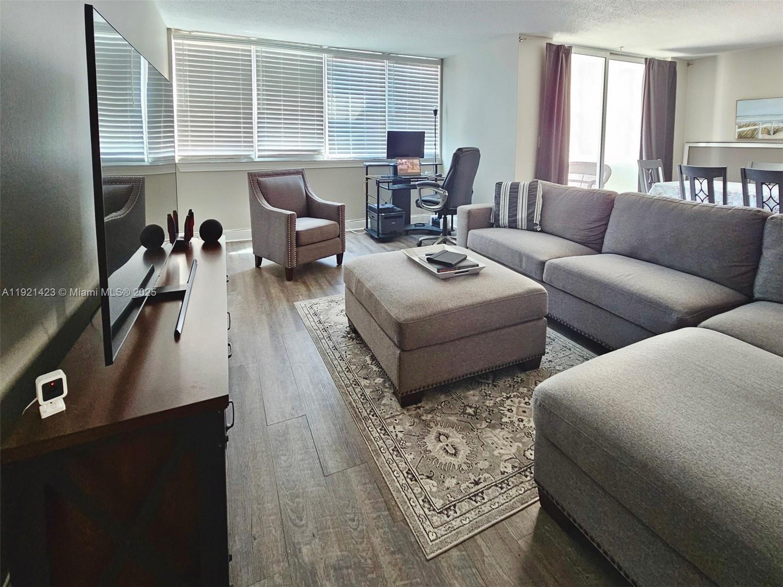 TRAFALGAR TOWERS CONDOMIN - Residential Lease