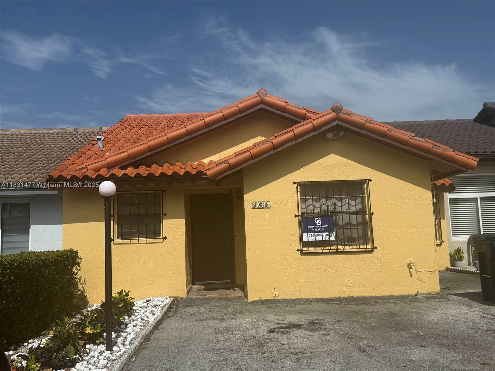 Incredible value in sought-after Bird Lakes! This 3/2 townhouse is priced at $469,999—well below area comps averaging $540K–$600K. This home offers a low $30/month HOA, strong rental potential, and is surrounded by parks, top-rated schools, and major expressways. A little TLC will go a long way, making it ideal for investors or end users seeking instant equity. Also great starter Townhouse for a small family given its location! Features include low HOA private backyard, and more. Rare chance to own in a high-demand area with built-in upside—don’t miss it!
