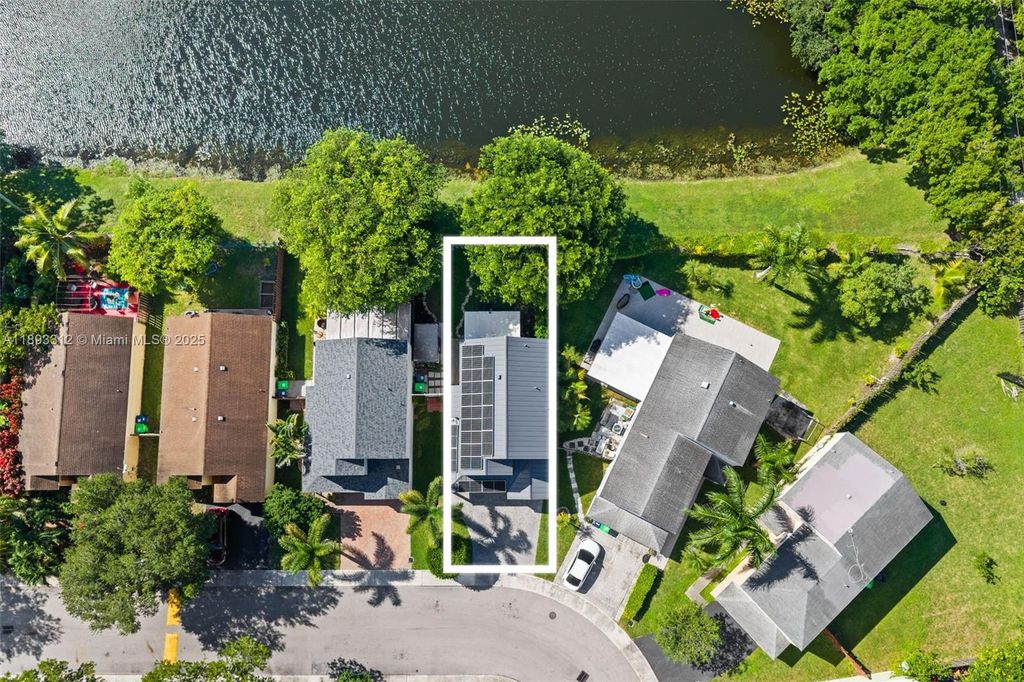 Photo of 139 SW 159th Way, Sunrise, FL 33326 (MLS # A11893312)