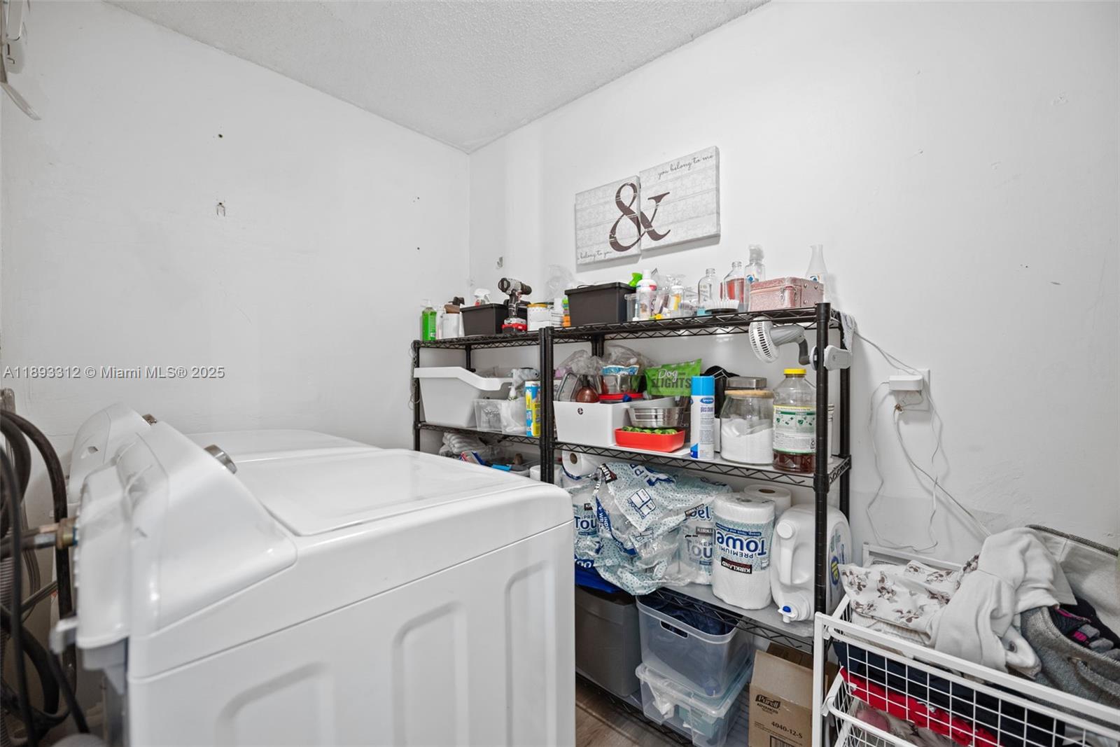 HAMPTON LAKES - Residential