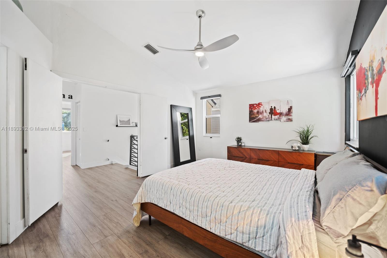 HAMPTON LAKES - Residential