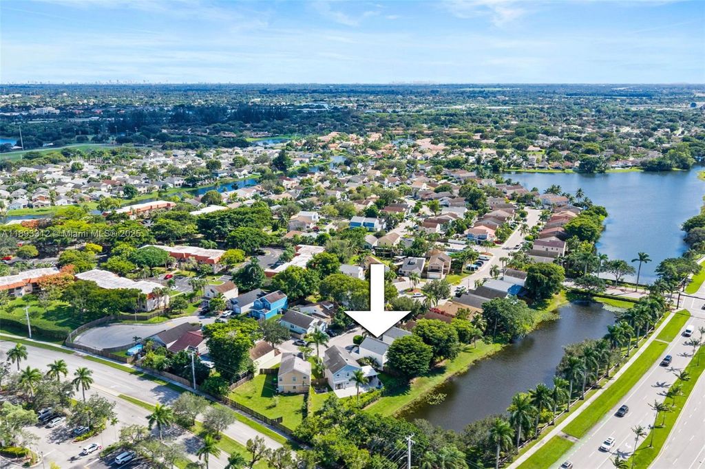 Photo of 139 SW 159th Way, Sunrise, FL 33326 (MLS # A11893312)