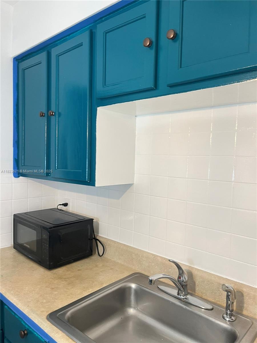 PELL MANOR CONDO - Residential Lease