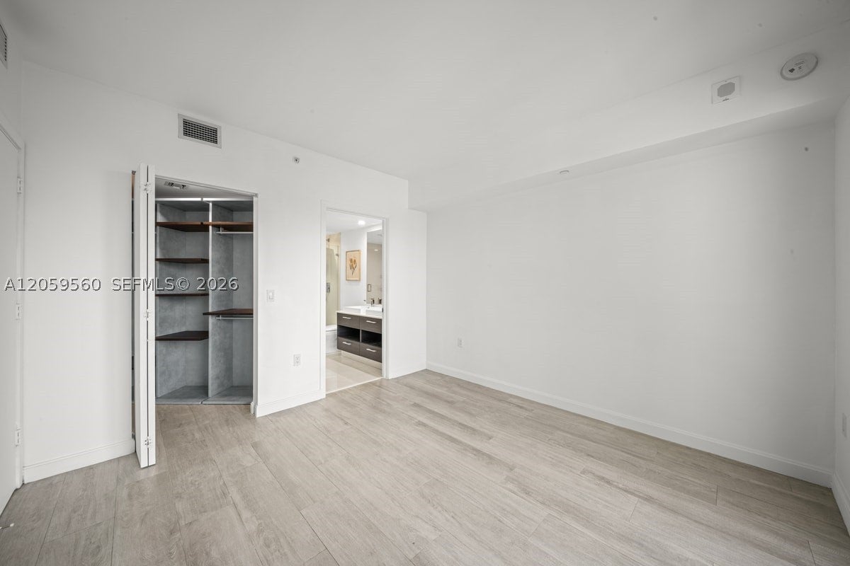 45 SW 9th St 2501
