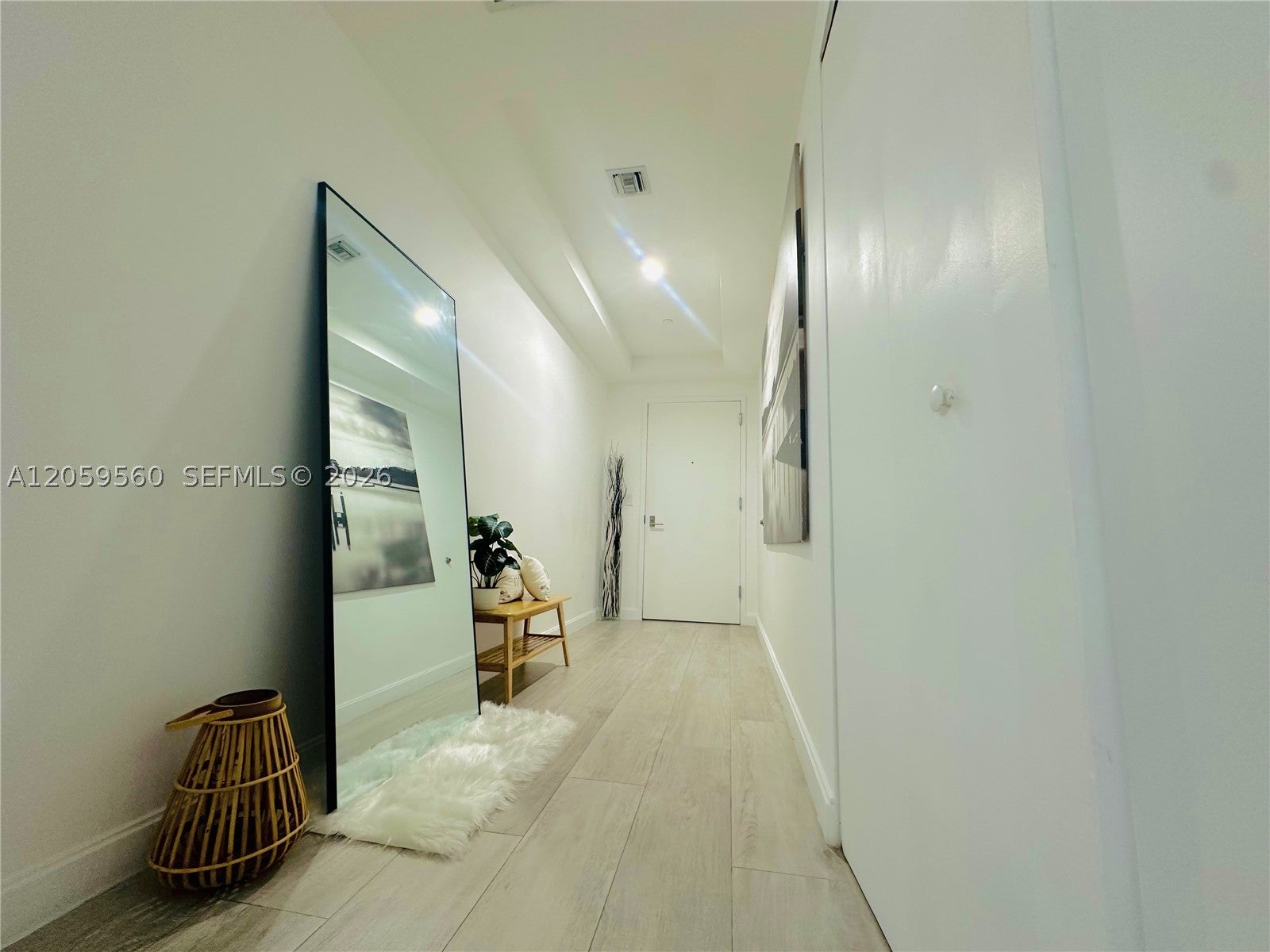 45 SW 9th St 2501