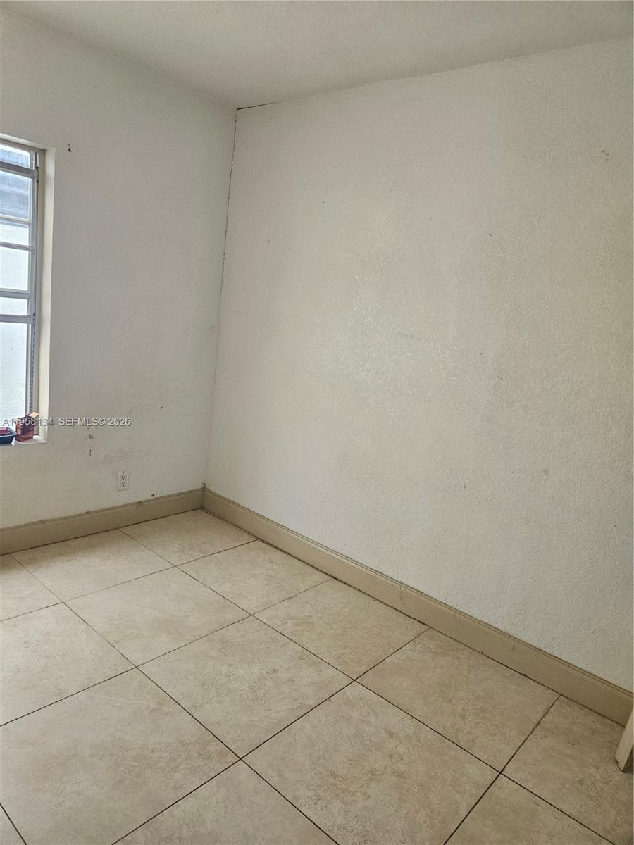 NORTHERN BLVD TRACK - Residential Lease