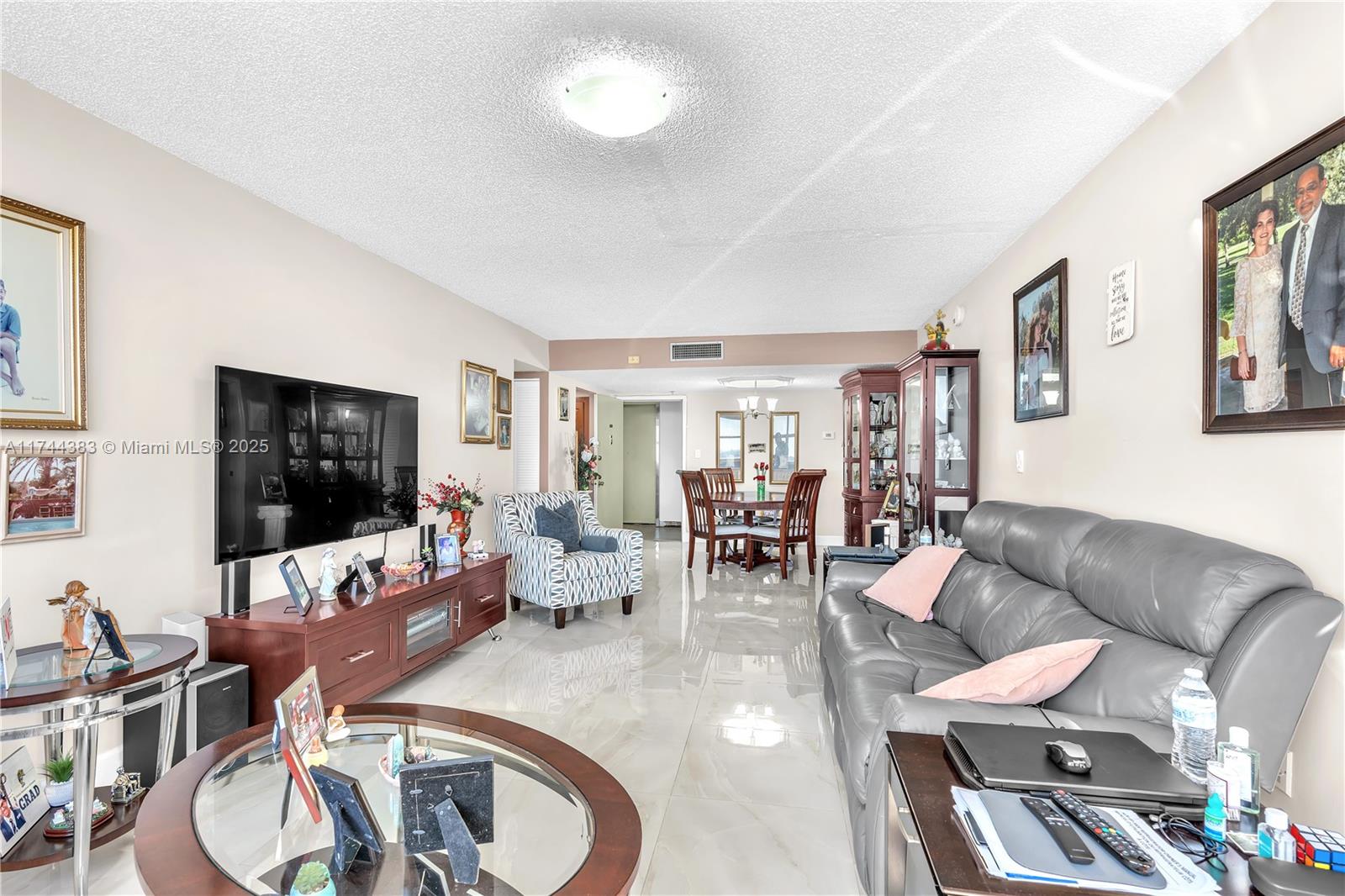 PLAZA OF WESTLAND CONDO - Residential
