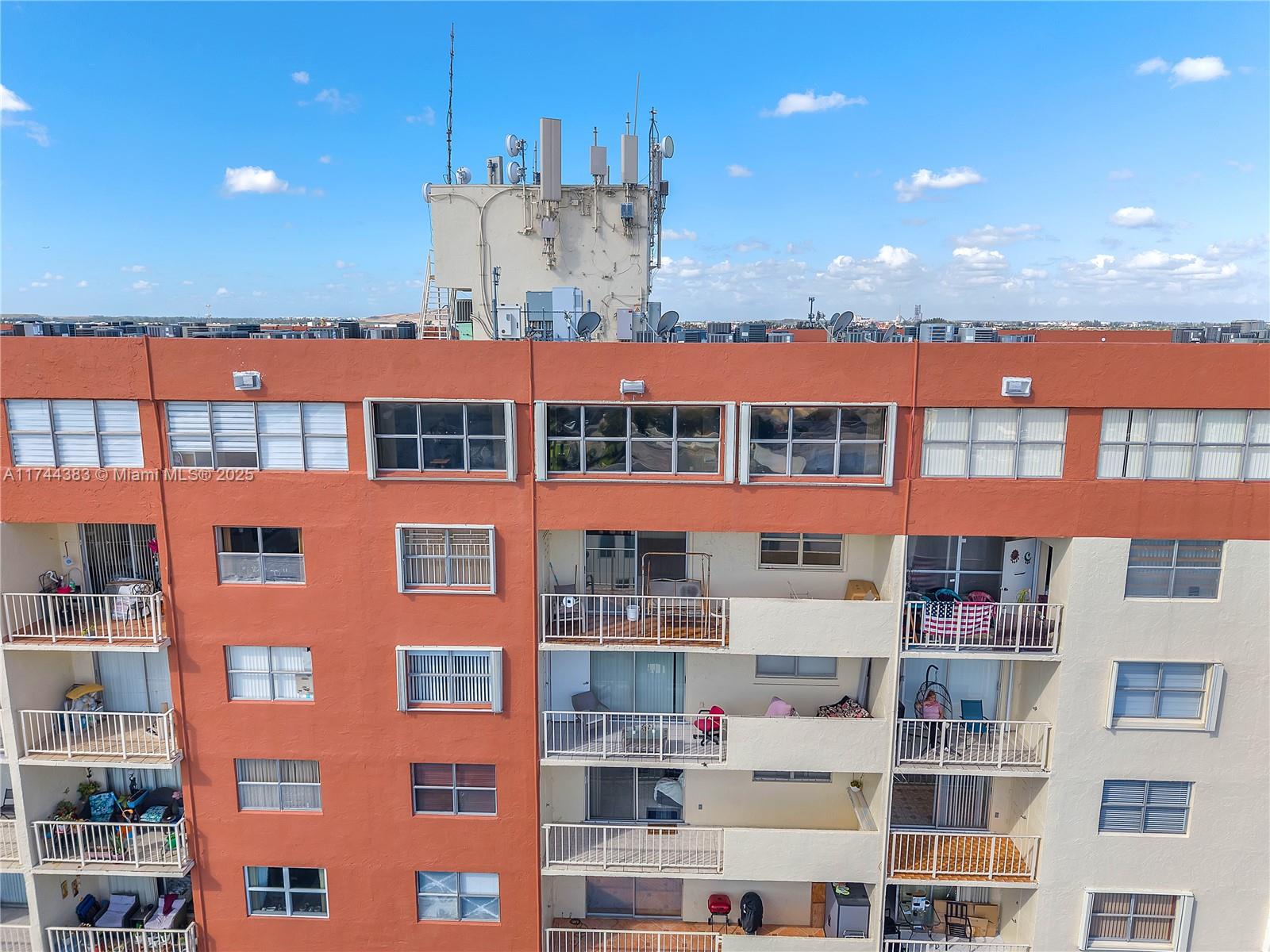 PLAZA OF WESTLAND CONDO - Residential