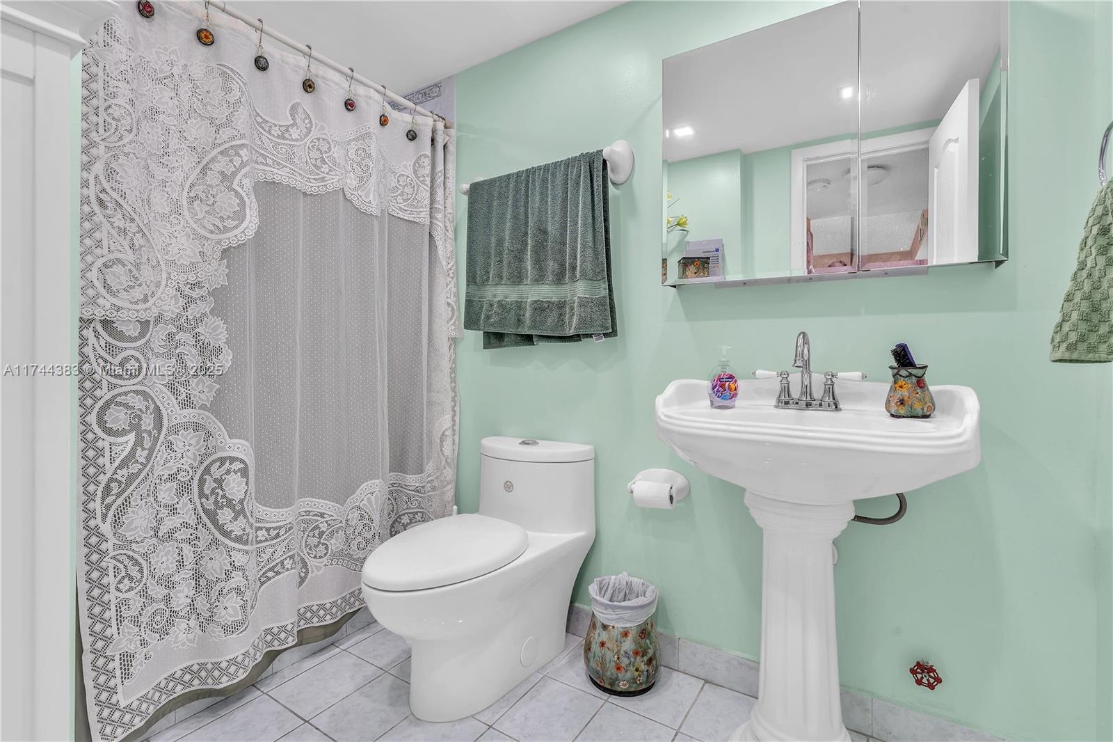 PLAZA OF WESTLAND CONDO - Residential