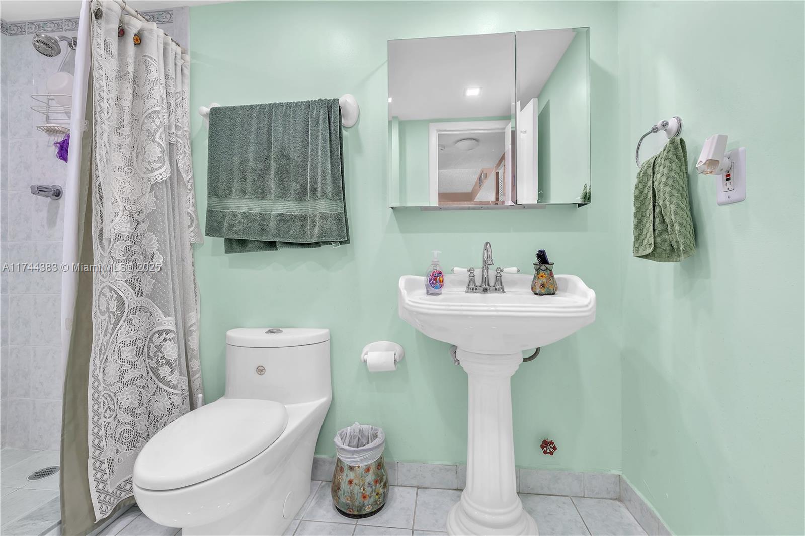 PLAZA OF WESTLAND CONDO - Residential