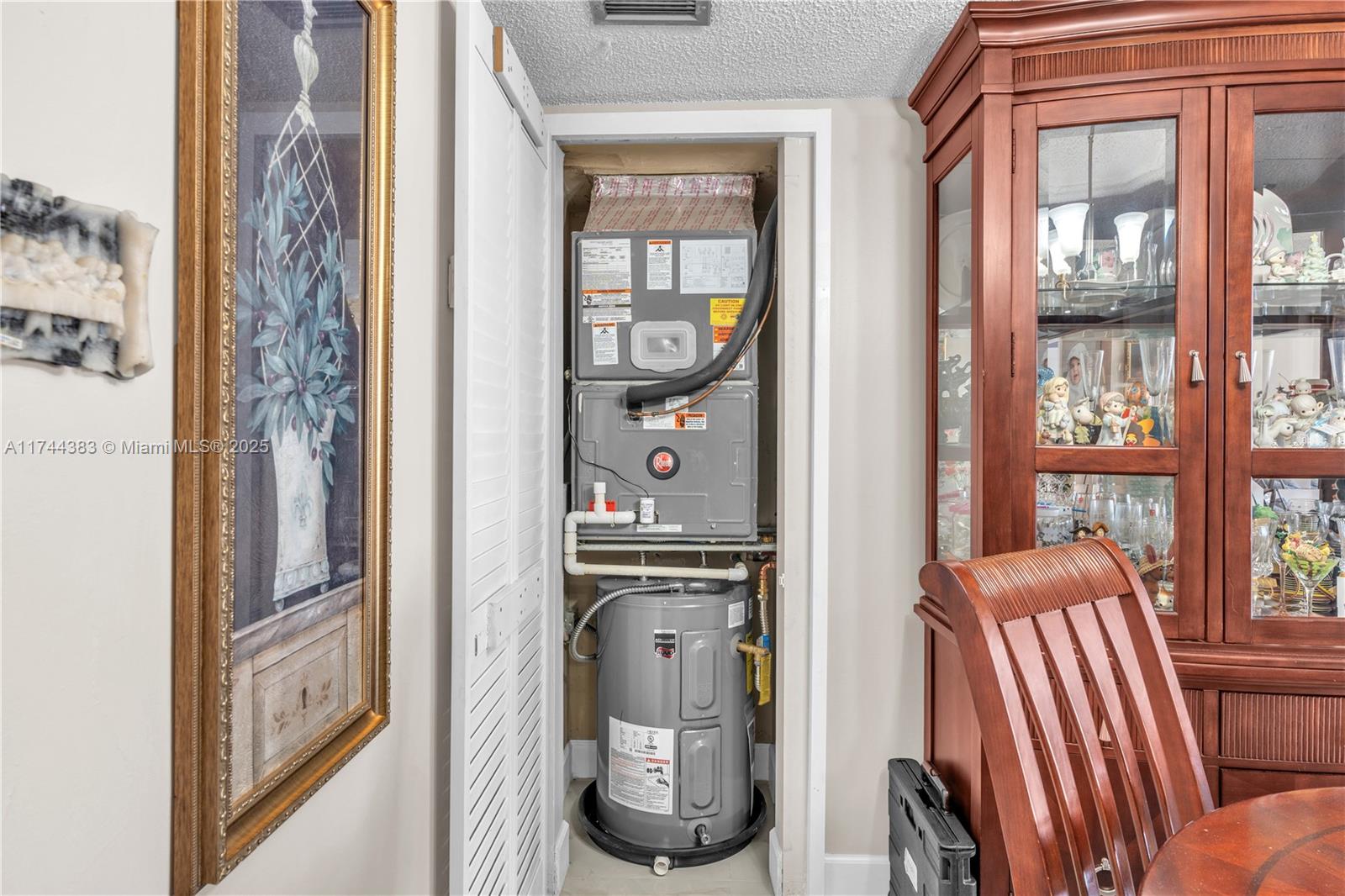 PLAZA OF WESTLAND CONDO - Residential