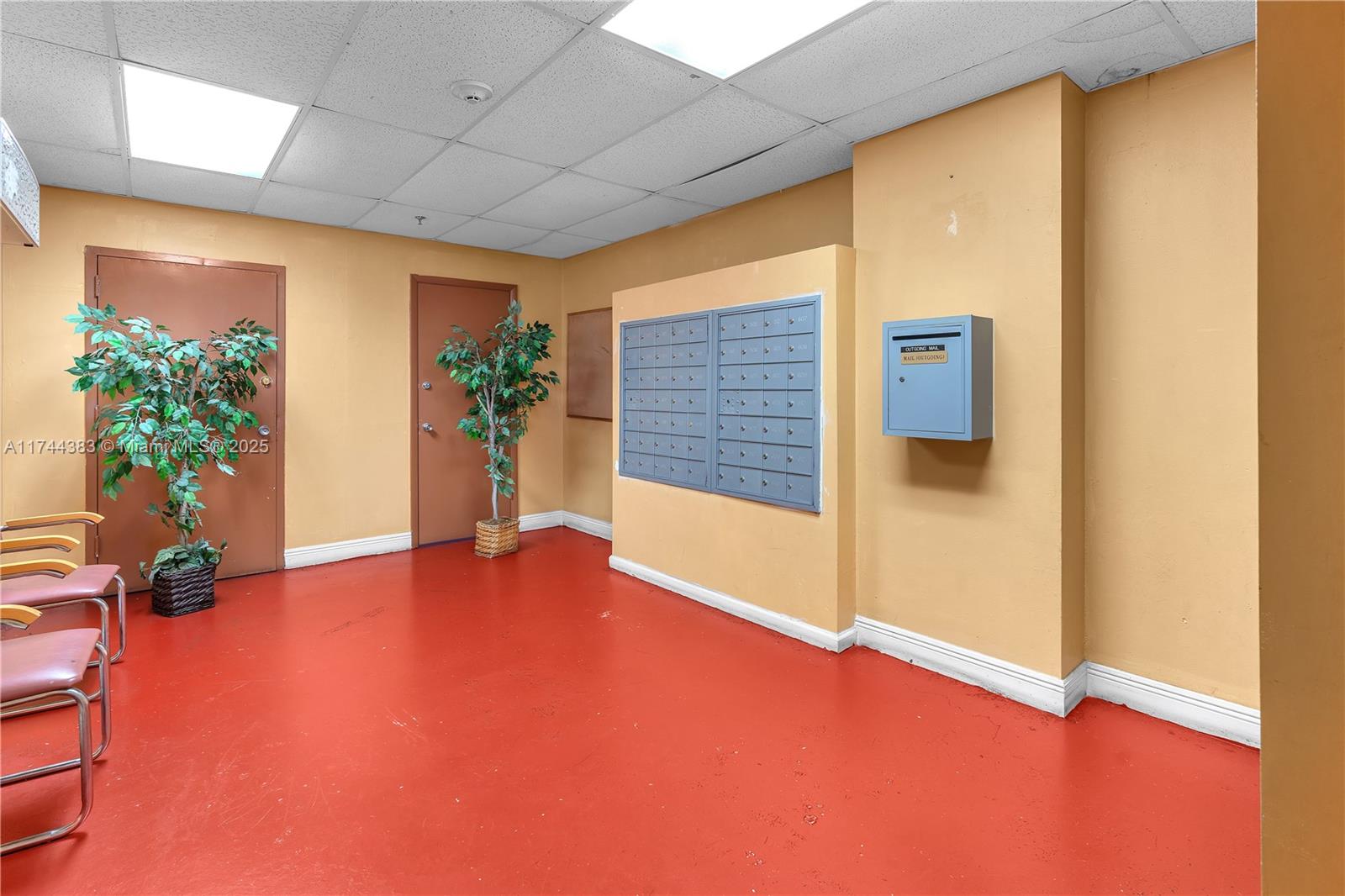 PLAZA OF WESTLAND CONDO - Residential