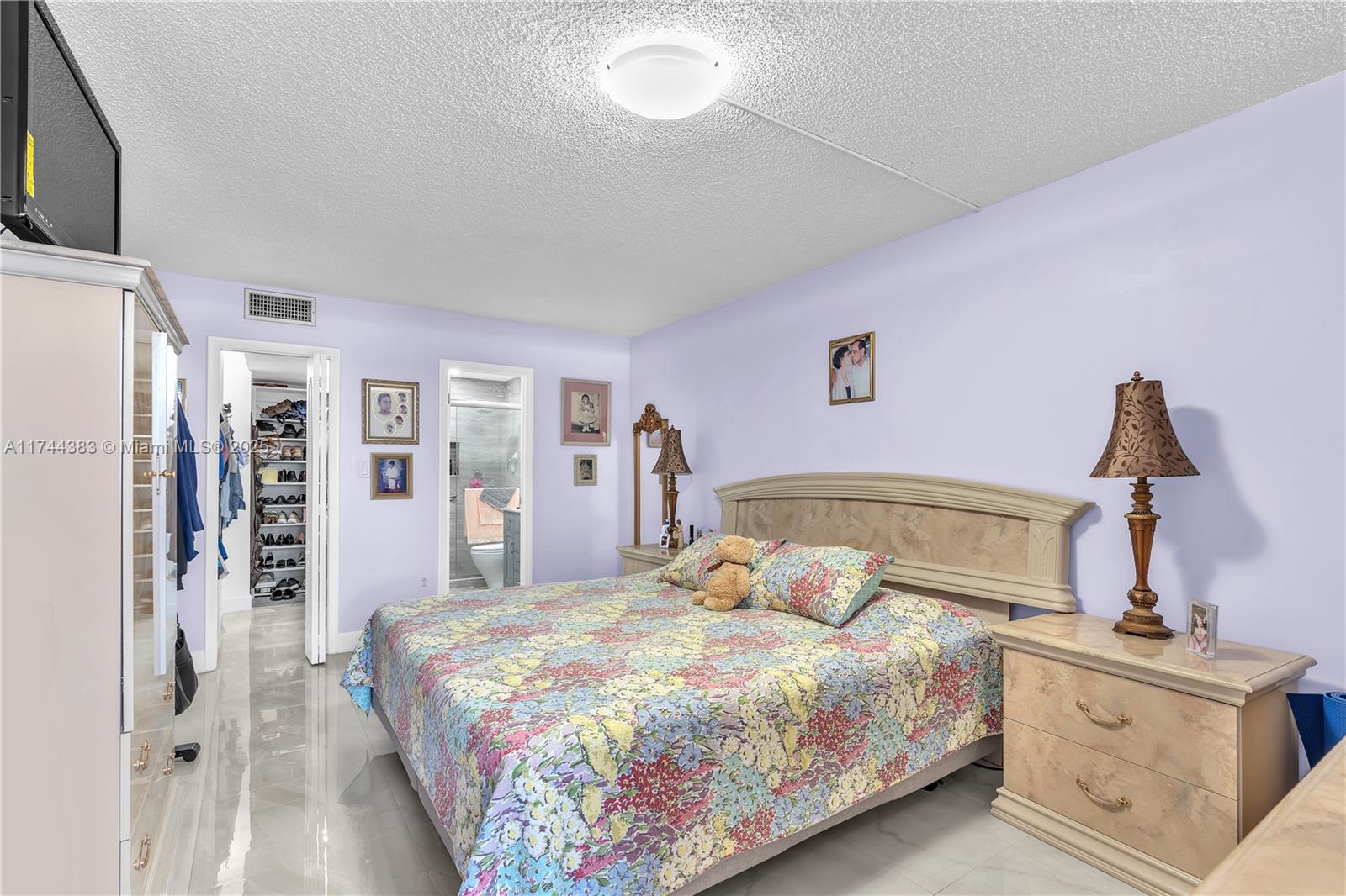PLAZA OF WESTLAND CONDO - Residential