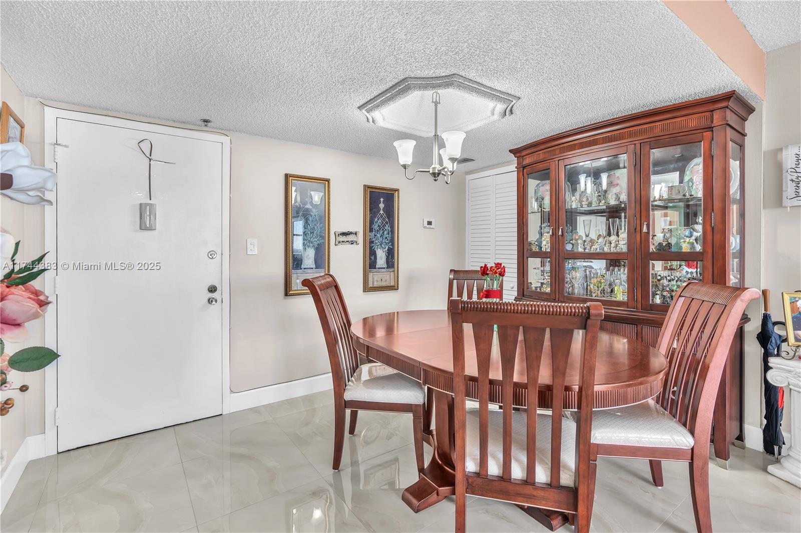PLAZA OF WESTLAND CONDO - Residential