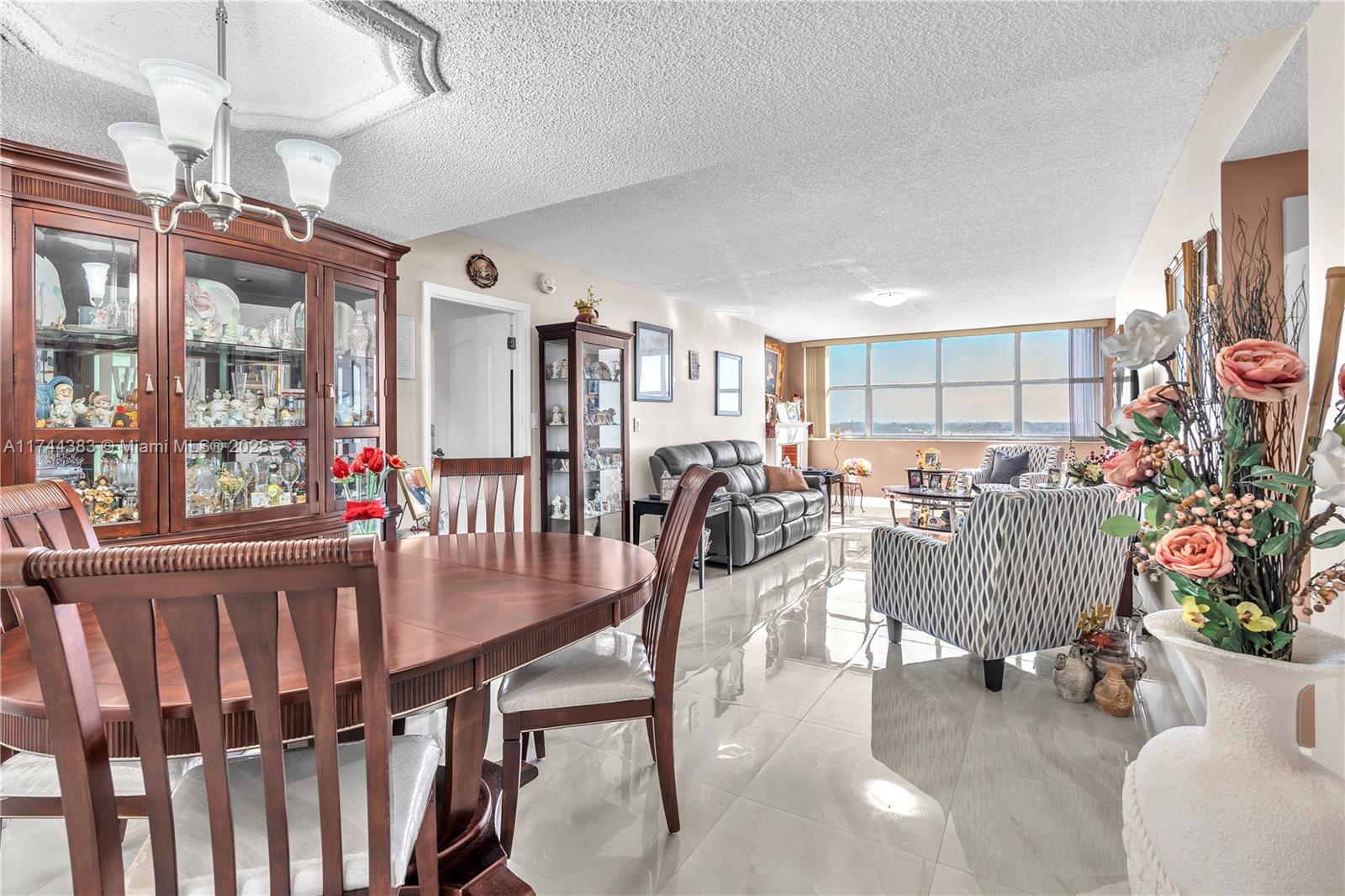PLAZA OF WESTLAND CONDO - Residential