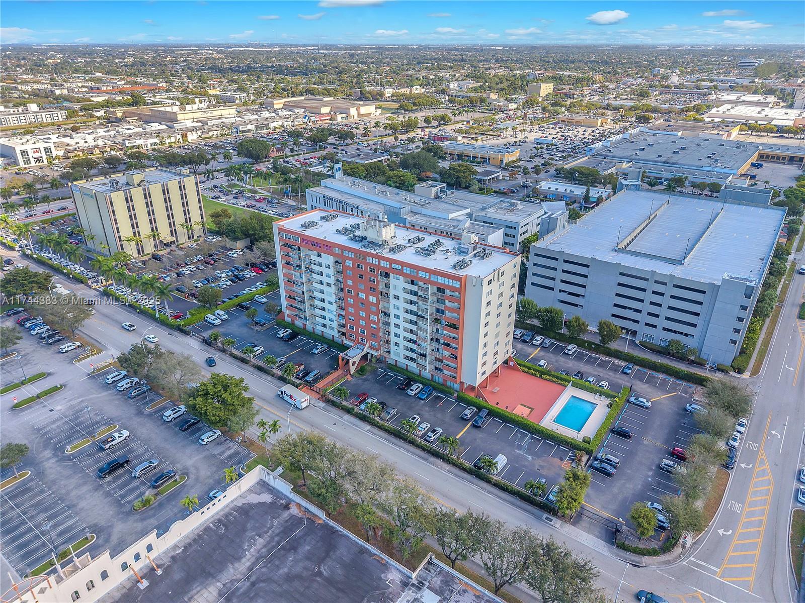 PLAZA OF WESTLAND CONDO - Residential