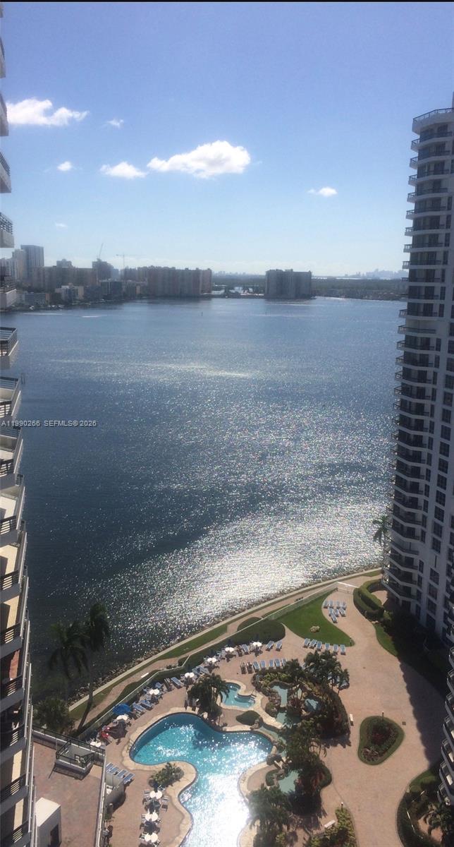 MYSTIC POINTE CONDO NO TW - Residential