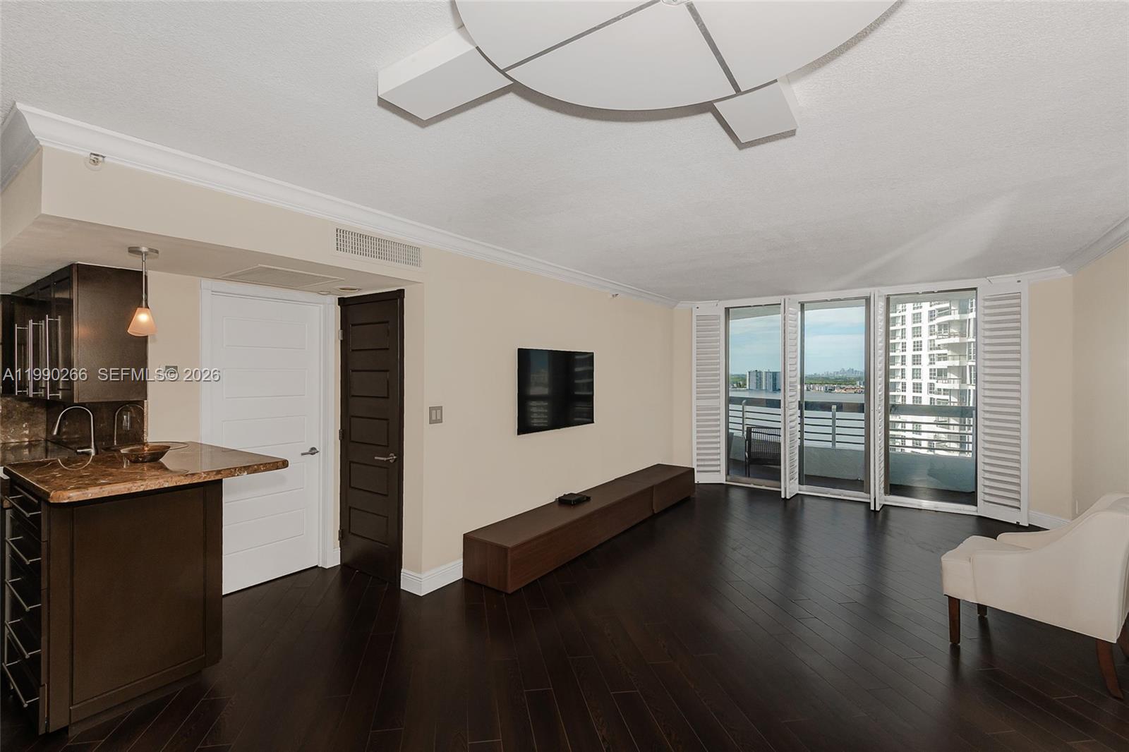 MYSTIC POINTE CONDO NO TW - Residential