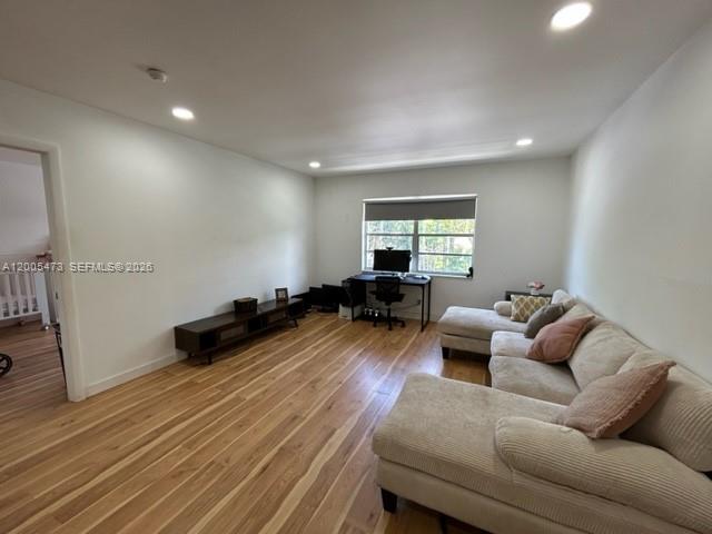 MAYFAIR APT CO-OP - Residential