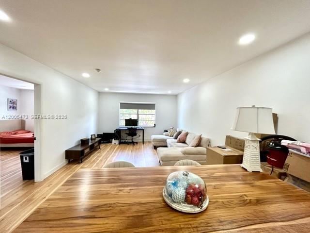 MAYFAIR APT CO-OP - Residential
