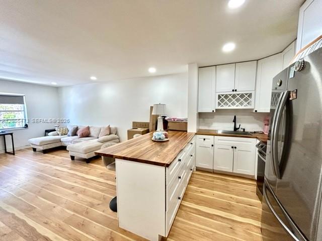 MAYFAIR APT CO-OP - Residential