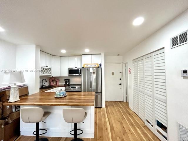 MAYFAIR APT CO-OP - Residential