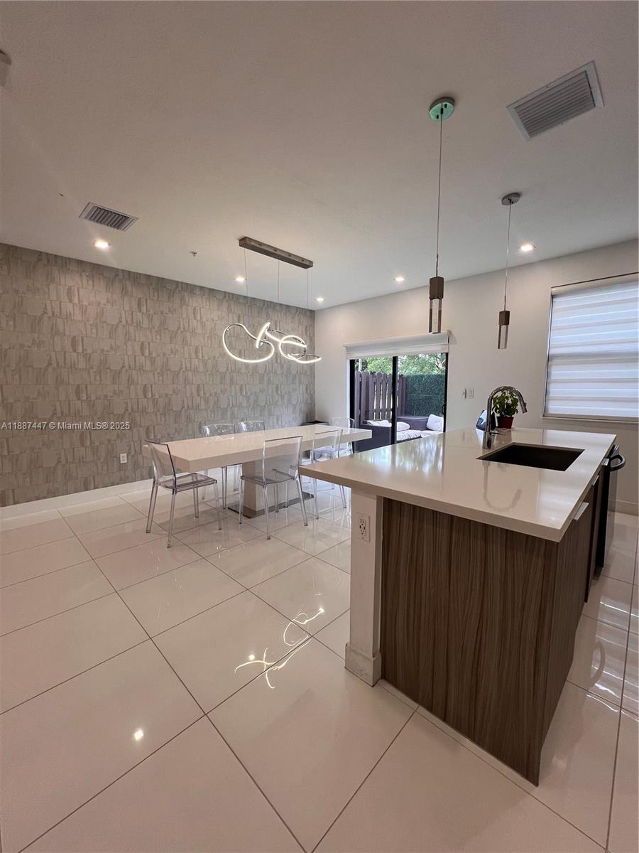 HIGHLAND AT PARK CENTRAL - Residential