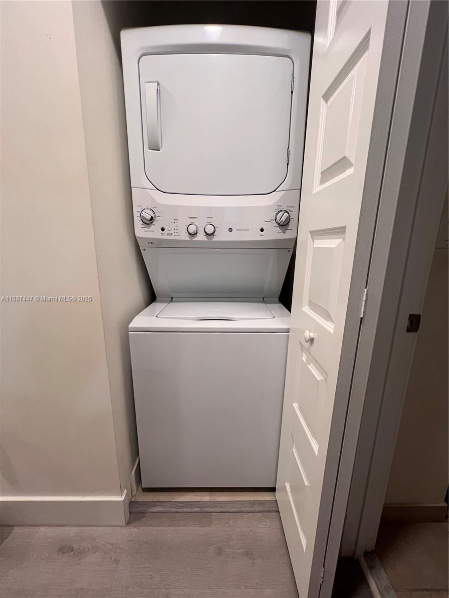 HIGHLAND AT PARK CENTRAL - Residential