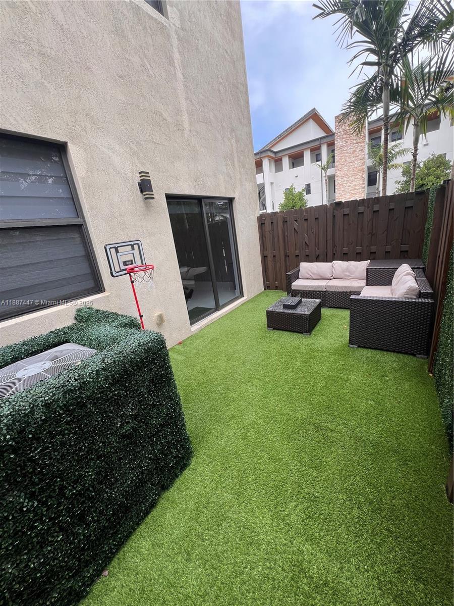 HIGHLAND AT PARK CENTRAL - Residential