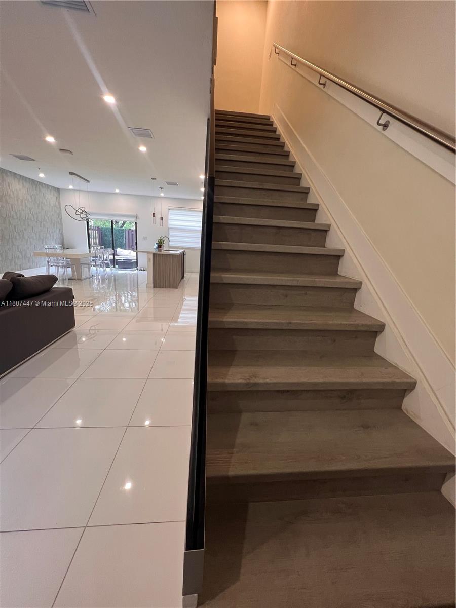 HIGHLAND AT PARK CENTRAL - Residential