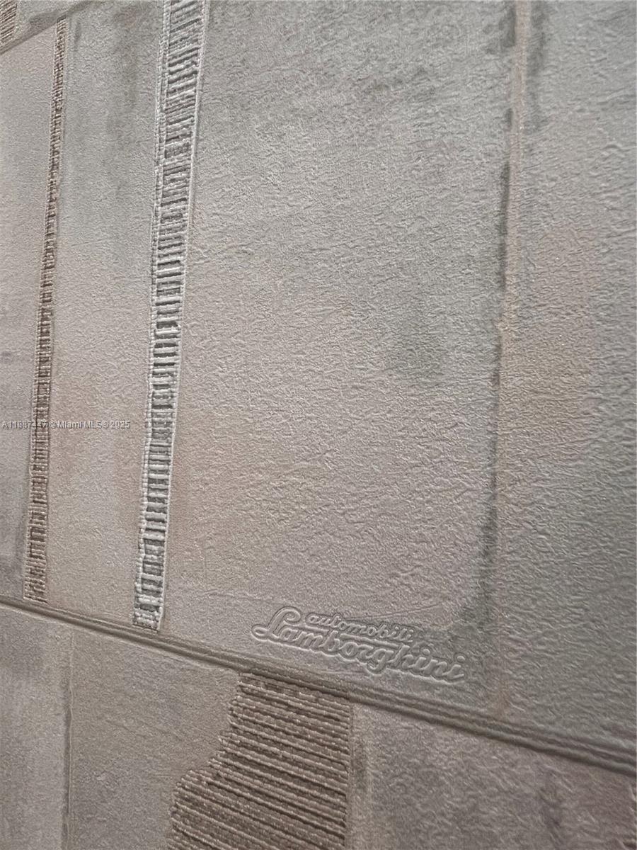 HIGHLAND AT PARK CENTRAL - Residential