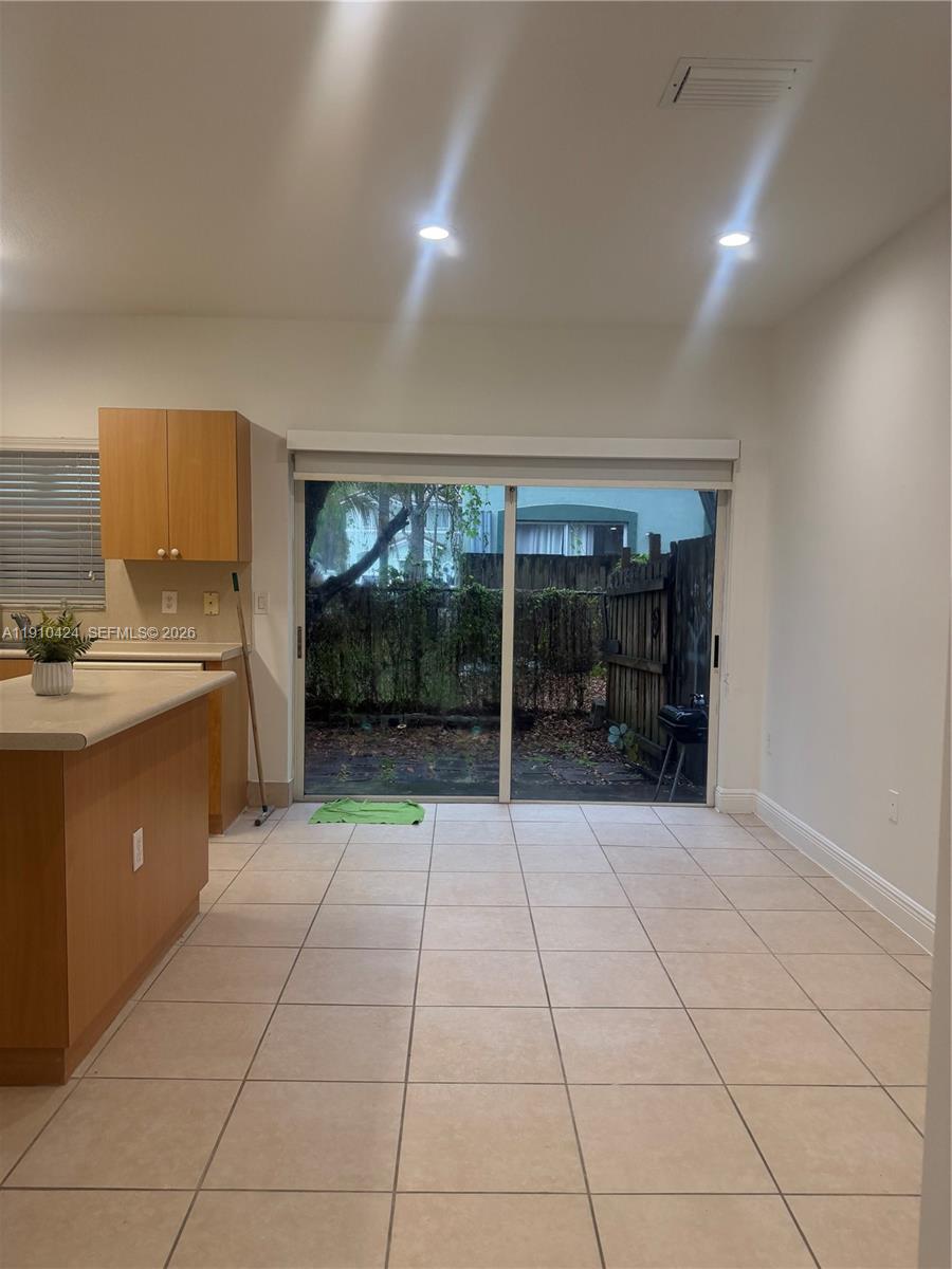 VENETIA GROVE - Residential