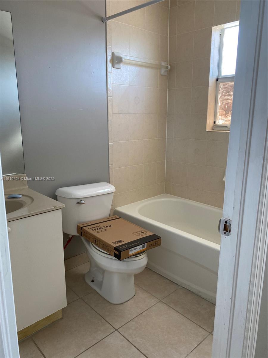 VENETIA GROVE - Residential