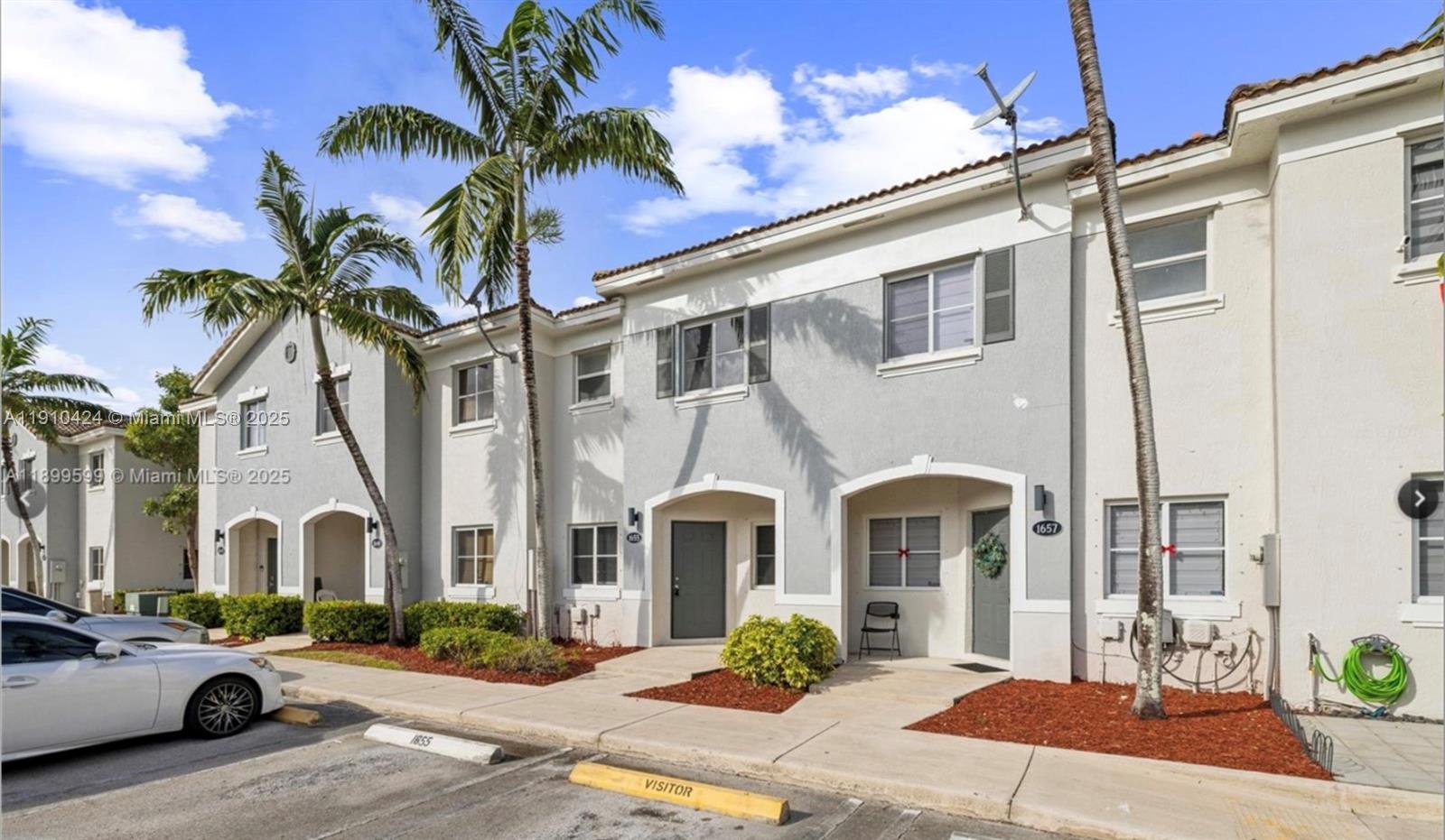 VENETIA GROVE - Residential