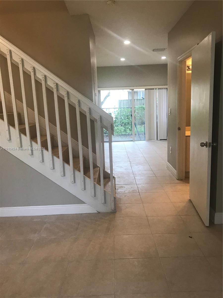 VENETIA GROVE - Residential