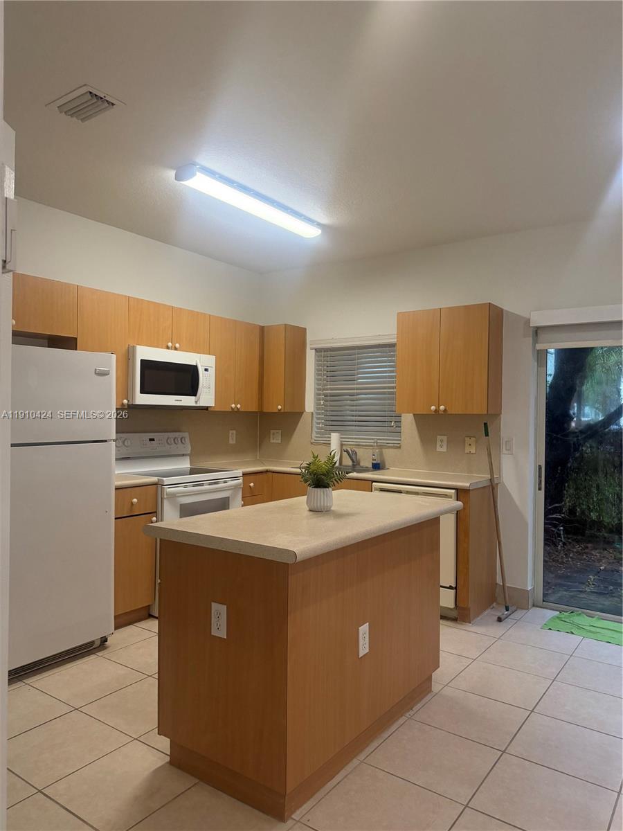 VENETIA GROVE - Residential