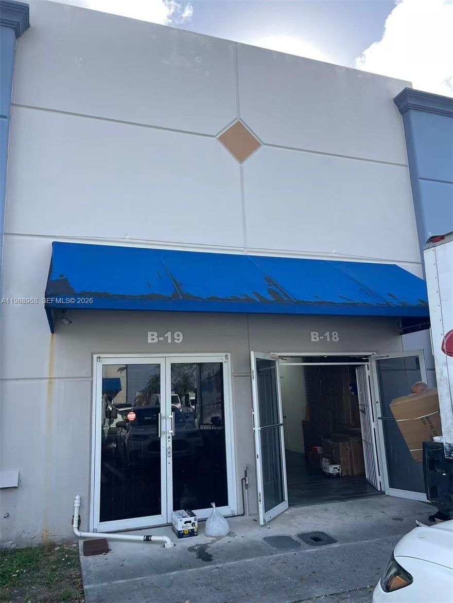 GREAT WAREHOUSE IN EXCELLENT LOCATION! INDUSTRIAL PARK IN PALMETTO BUSINESS PARK, CLOSED TO 826 HWY, TURN PIKE AND I-95. B-17, B-18 & B-19 LEASE TOGETHER, TOTAL 6750 SQFT, IN THE B-18, THERE IS A SHOWROOM, 2 OFFICES, ONE BATHROOM, AN EXTRA STORAGE IS ON THE 2ND FLOOR. BASE RENT PLUS SALES TAX, WATER IS NOT INCLUDED.