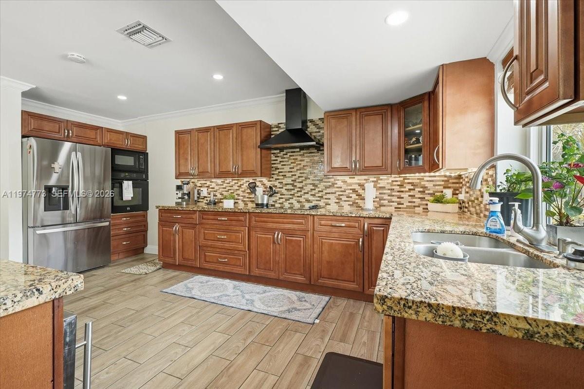 View photos, virtual tours, details... 4925 Tyler St