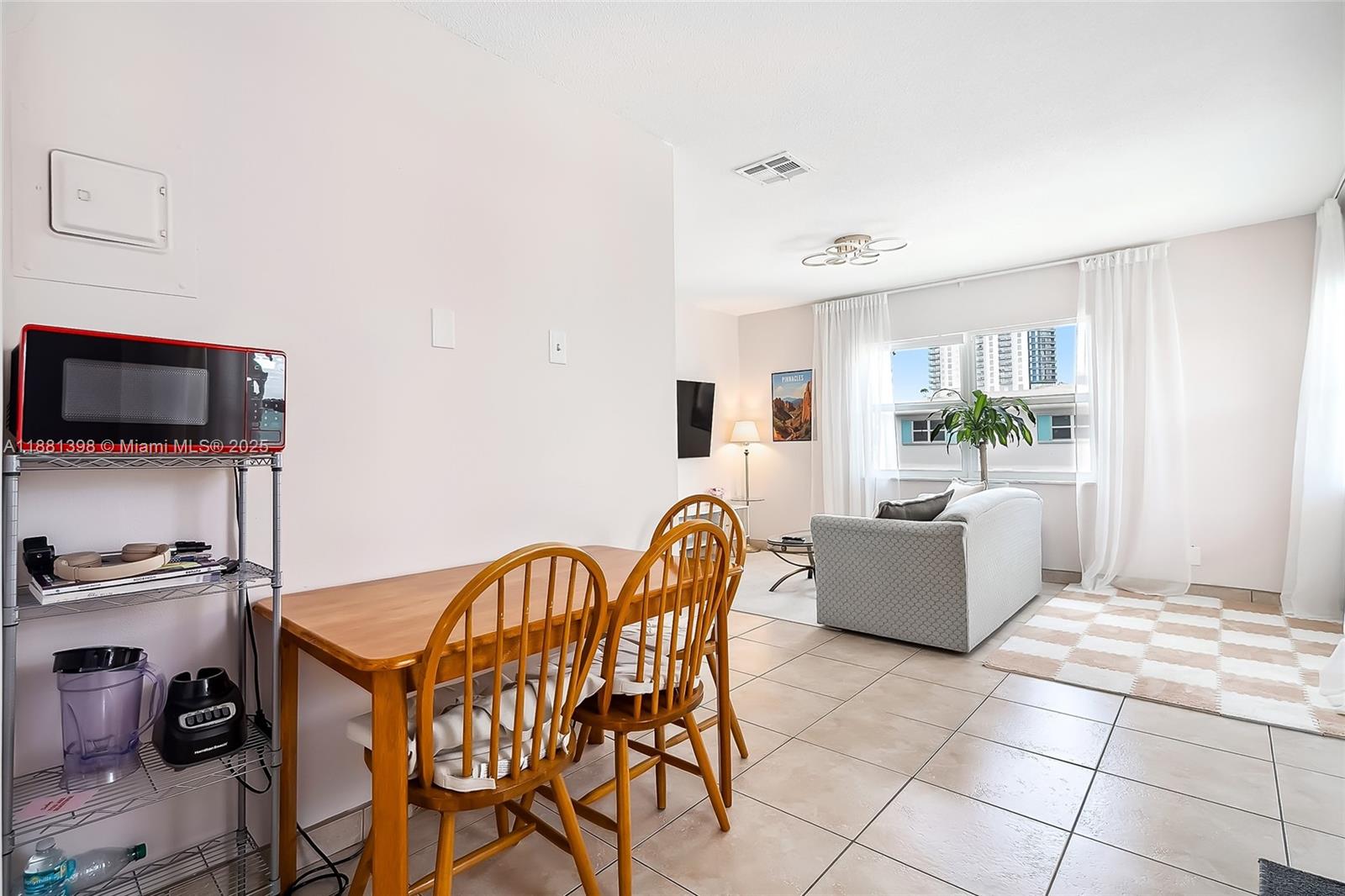 PALMVIEW CONDOMINIUM APAR - Residential