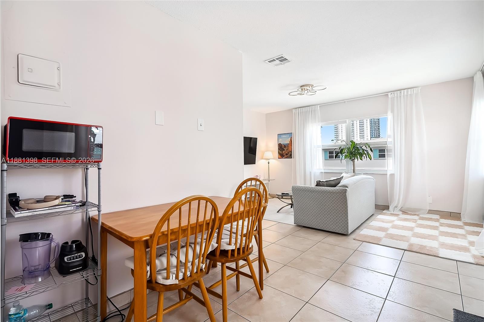 PALMVIEW CONDOMINIUM APAR - Residential