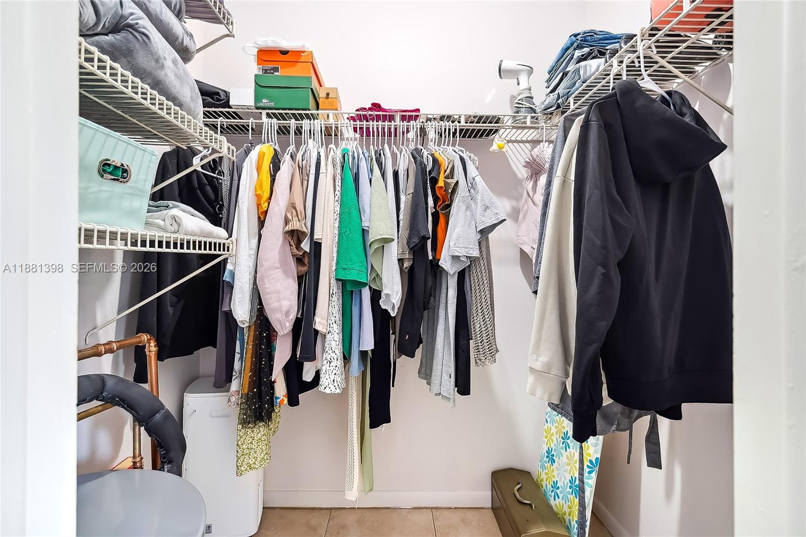 PALMVIEW CONDOMINIUM APAR - Residential