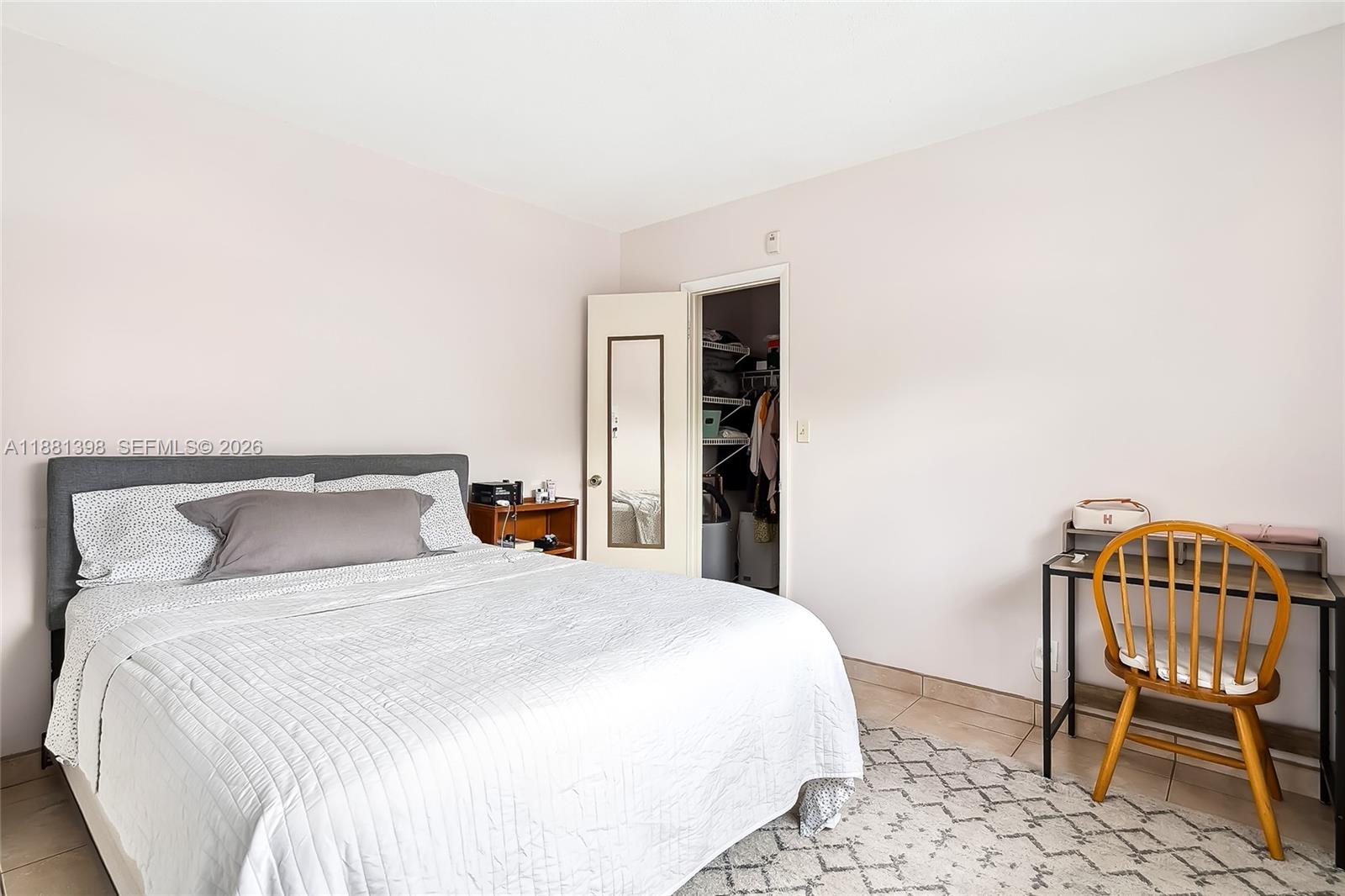 PALMVIEW CONDOMINIUM APAR - Residential