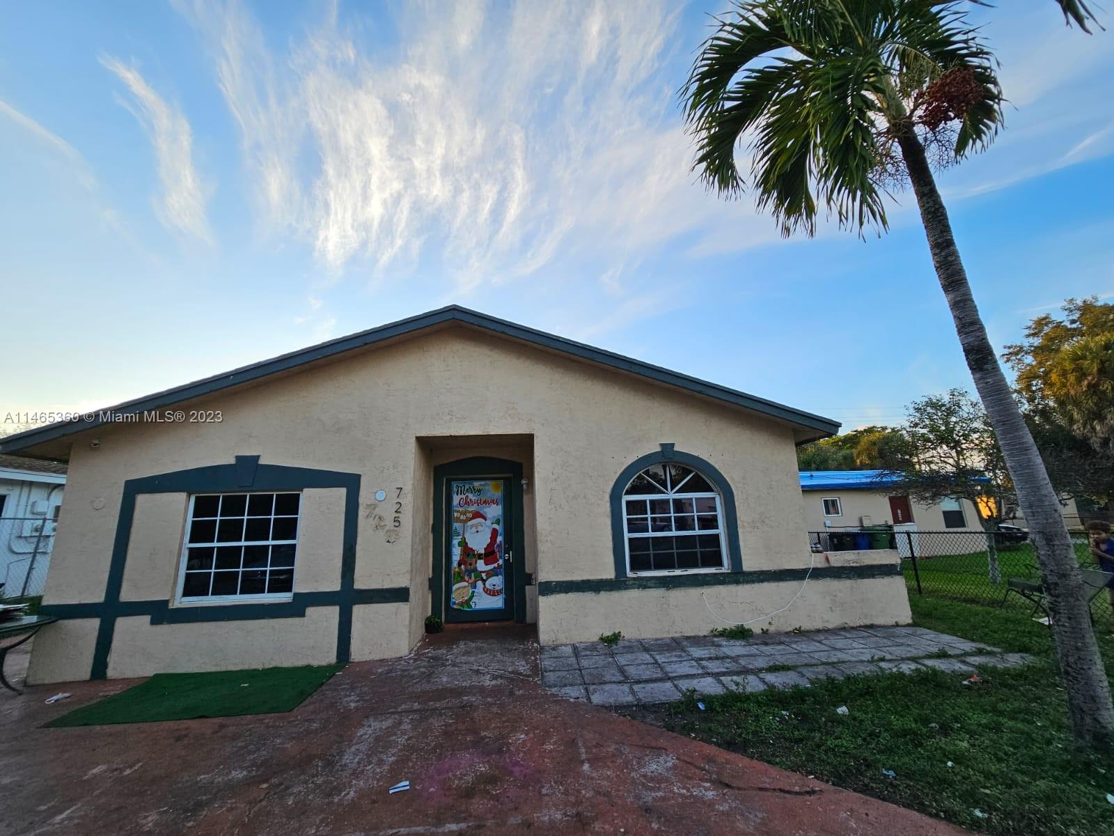 Property for Sale at 725 Nw 19th Ter Ter, Fort Lauderdale, Broward County, Florida - Bedrooms: 5 
Bathrooms: 2  - $459,999