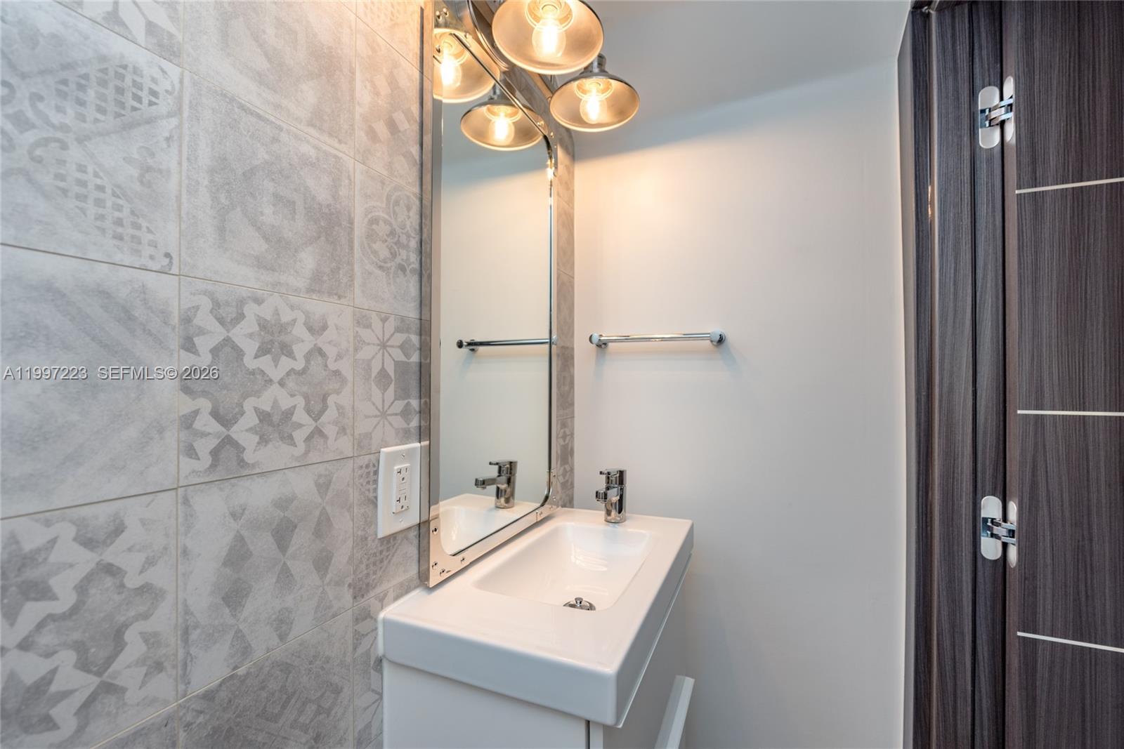 TRACY CONDO - Residential Lease